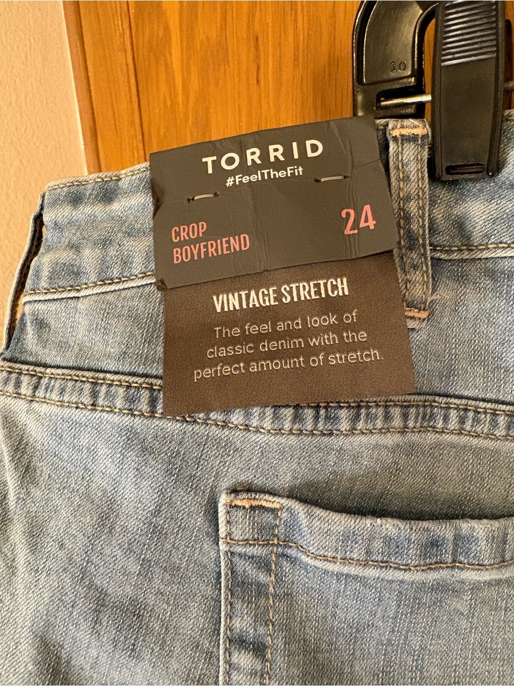Torrid Crop Boyfriend. Vintage Stretch Jeans Size 24 (3X) NWT - Picture 6 of 15